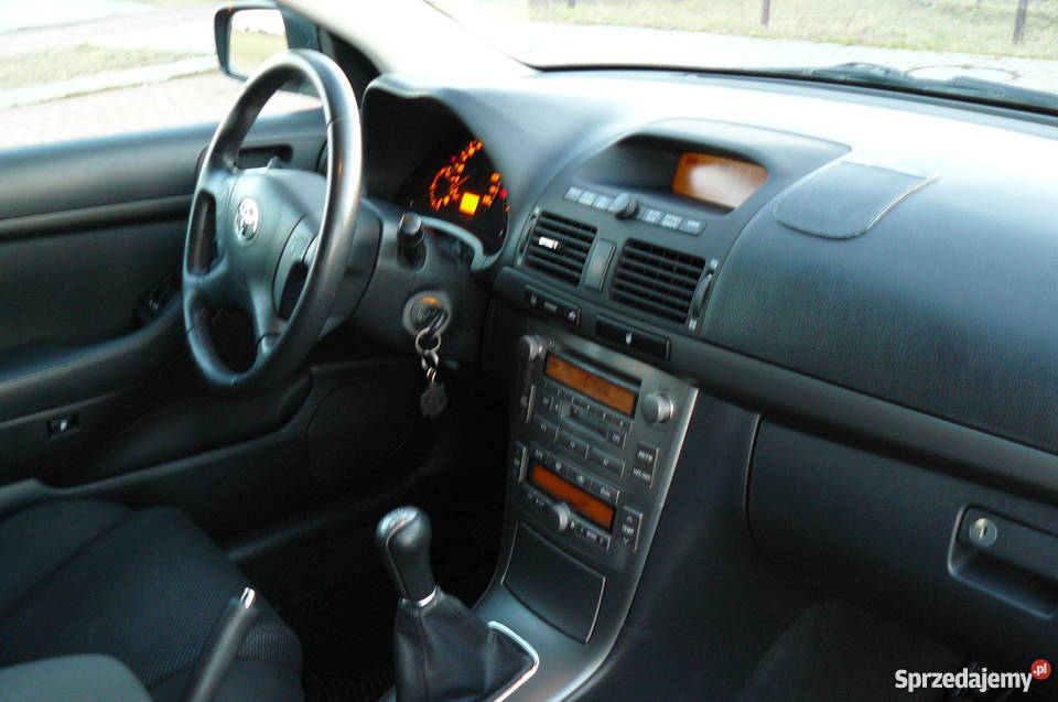 TOYOTA AVENSIS KOMBI 20 D4D diesel sprzedam