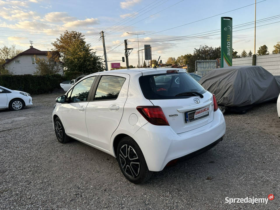 Toyota Yaris 201513benz 996 274400km