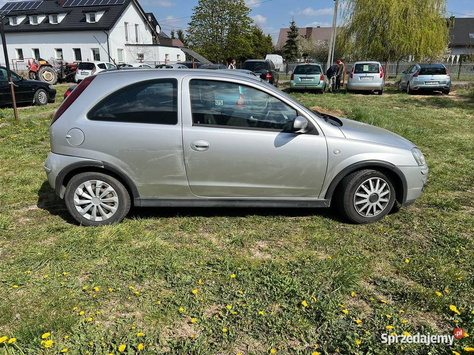 Opel Corsa C 12 2004r opłaty do listopada manualna