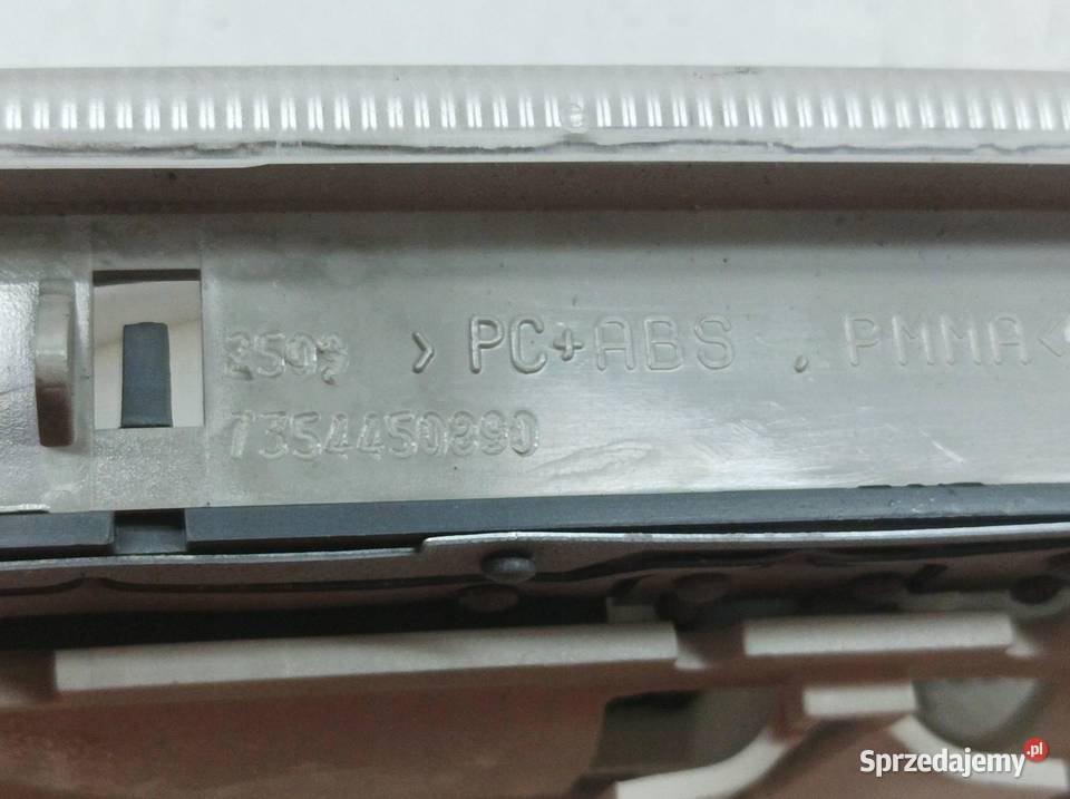 LAMPKA PODSUFITKI 735244963 7354450890 Citroen Rok produkcji 2009