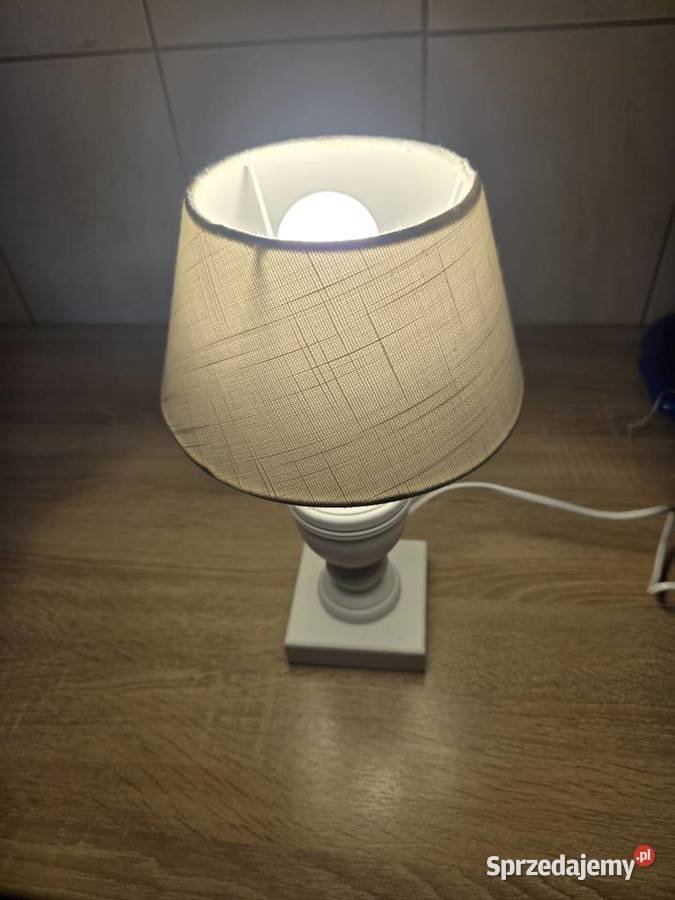 Lampka na biurko z włącznikiem stan Czaplinek