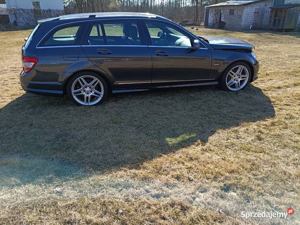 Mercedes W204 C300 AMG pakiet Kluki