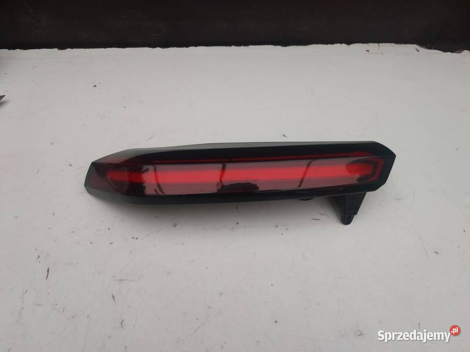 Lampa w klapę lewy tył Citroen C4 III Września