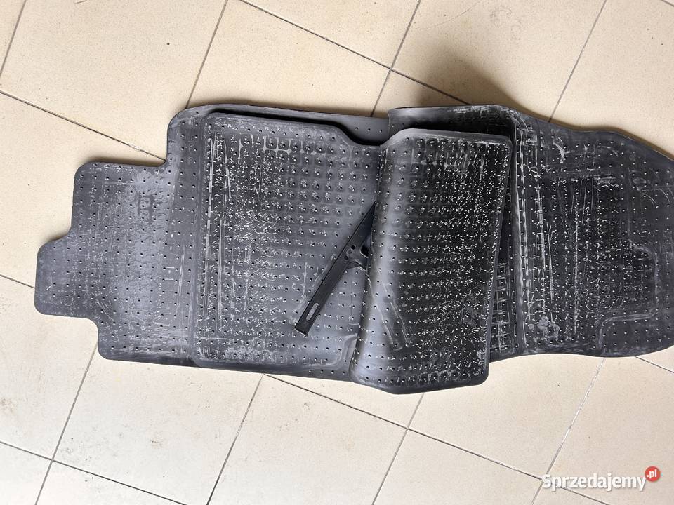 Dywaniki gumowe i materiałowe Saab 93
