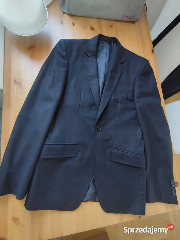 Czarny garnitur Lassar komplet 45 wełny S 36 Łężany