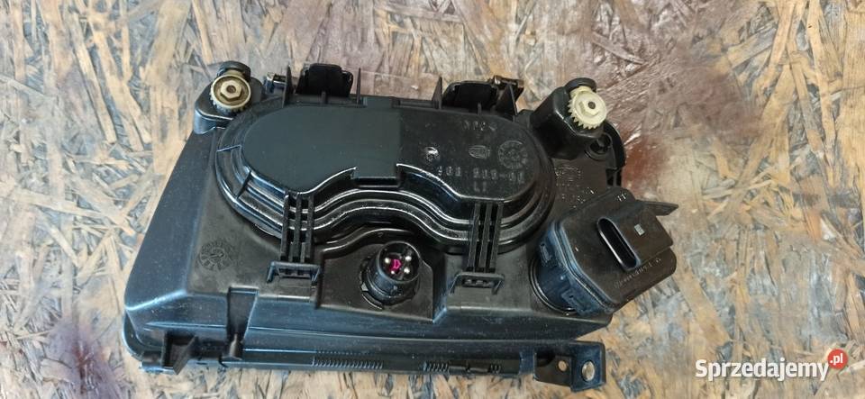 Lampa przód audi A3 8l prawa Zamość