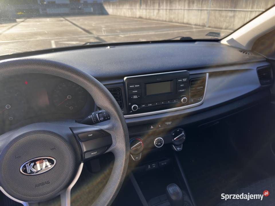 Sprzedam prywatnie Kia Rio IV gen salon Warszawa
