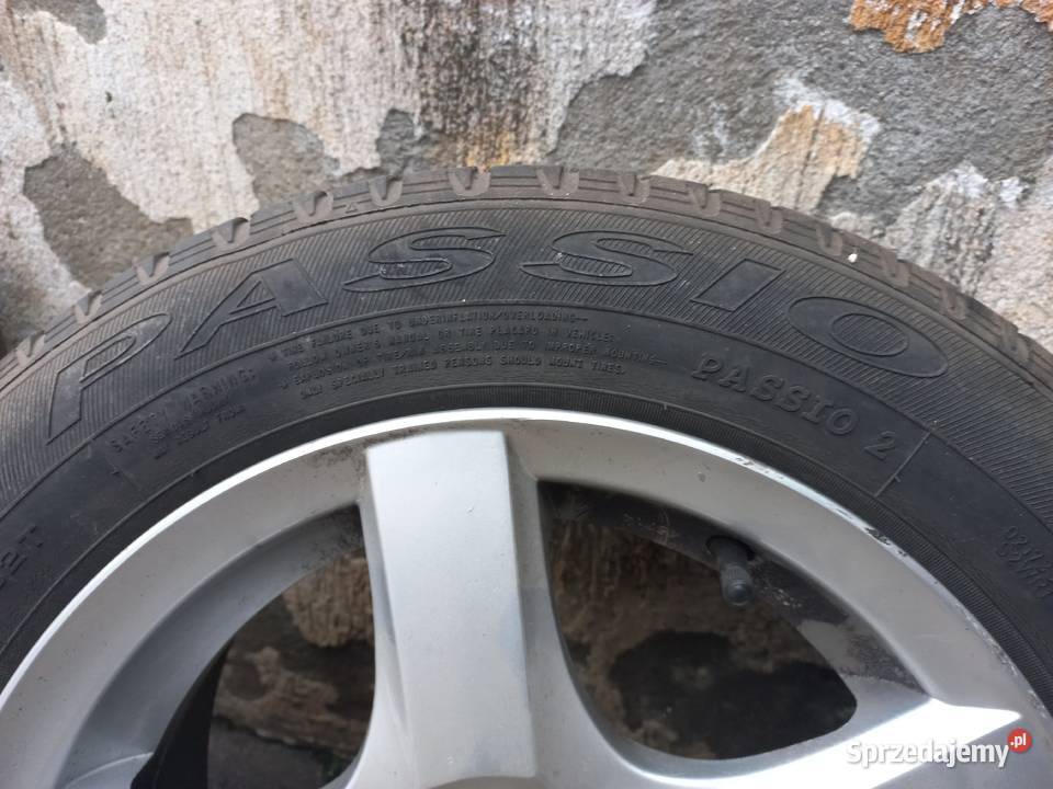 Alufelgi 15z oponami letnimi Gogołowice