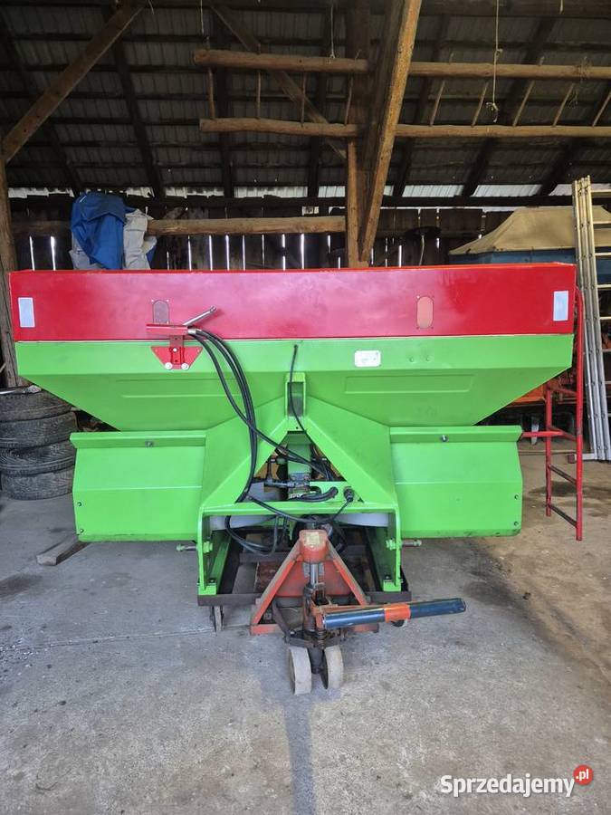 Rozsiewacz nawozów UNIA Brzeg N039 MX 1600L małopolskie Gręboszów