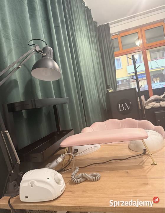 Wynajmę stanowisko do manicure