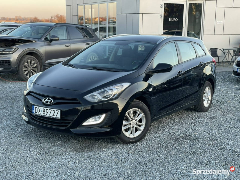 Hyundai i30 II 14 16V MPI 99 2014r 105 zadbany ASR (kontrola trakcji) Hyundai Wojkowice sprzedam