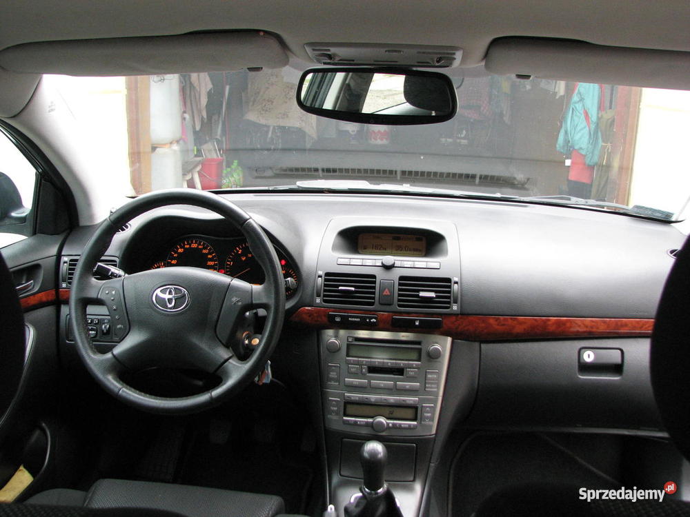 Toyota avensis Hatchback 20 D4D diesel autoalarm Katowice