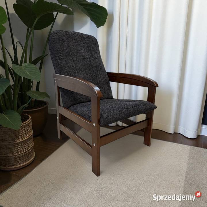 Klasyczny fotel wypoczynkowy na drewnianym Fotele sprzedam