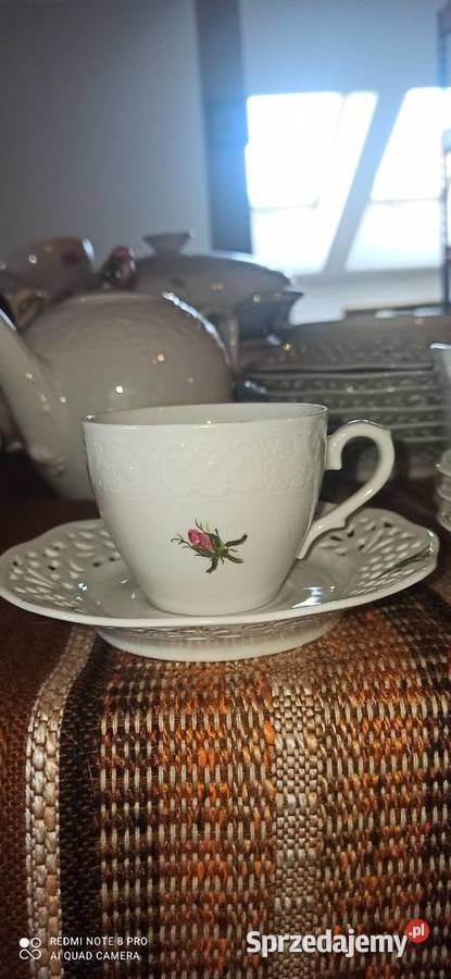 Świecznik biała porcelanareliefy ręcznie Gdańsk