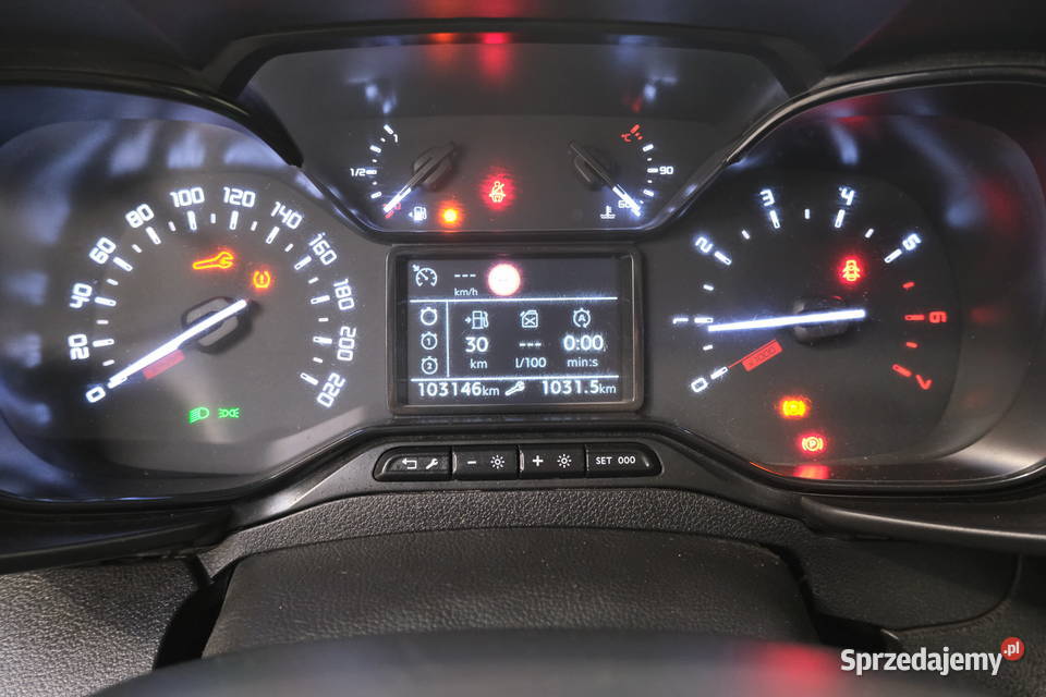 TOYOTA PROACE CITY VERSO 2021 119900 ccm 110 manualna Warszawa