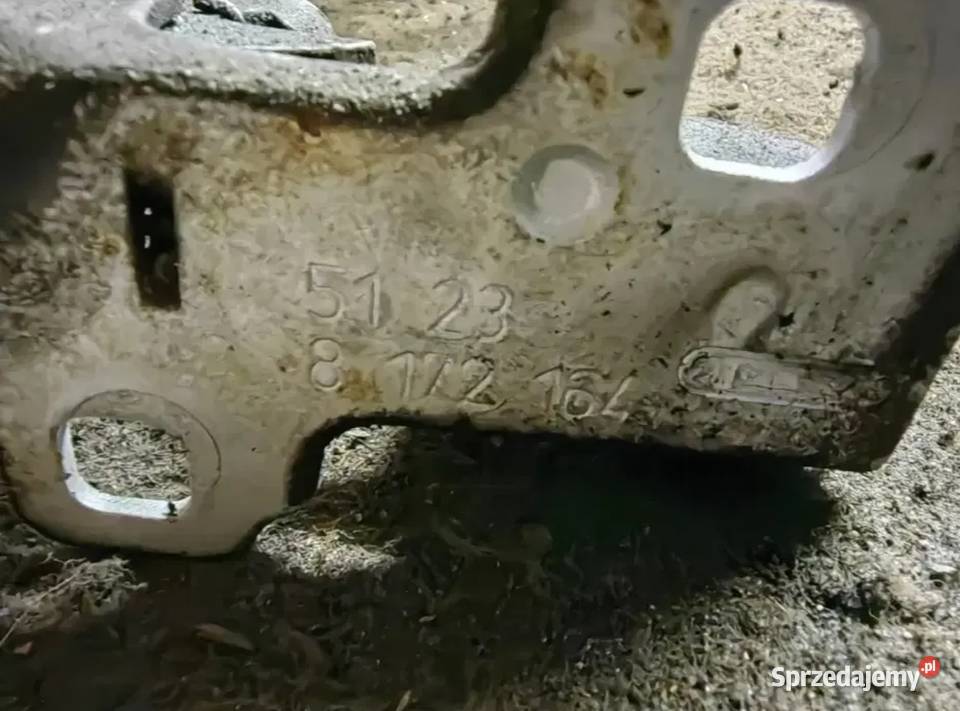 Rygiel zabezpieczenie maski BMW e38 Motoryzacja Żory