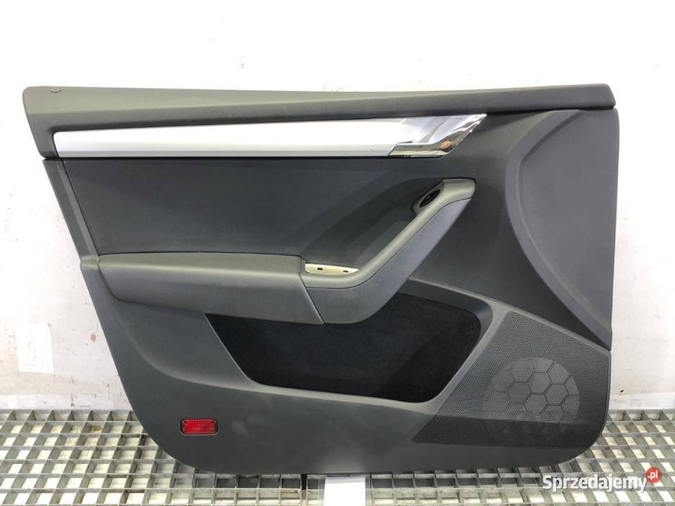 BOCZEK DRZWI LEWY PRZÓD SKODA OCTAVIA III Kombi