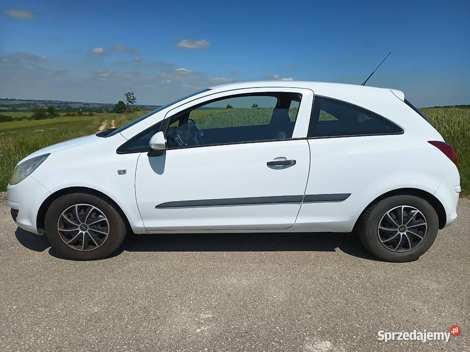 Sprzedam Opel Corsa D 10 radio Rachwałowice sprzedam