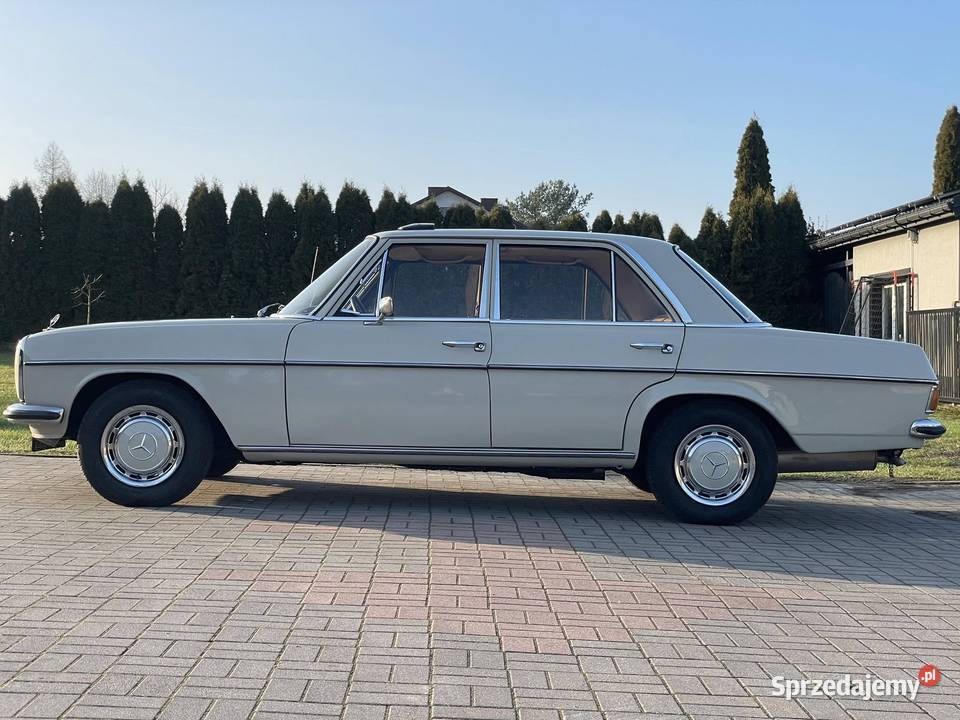 Mercedes W115 220D garażowany Mniów sprzedam