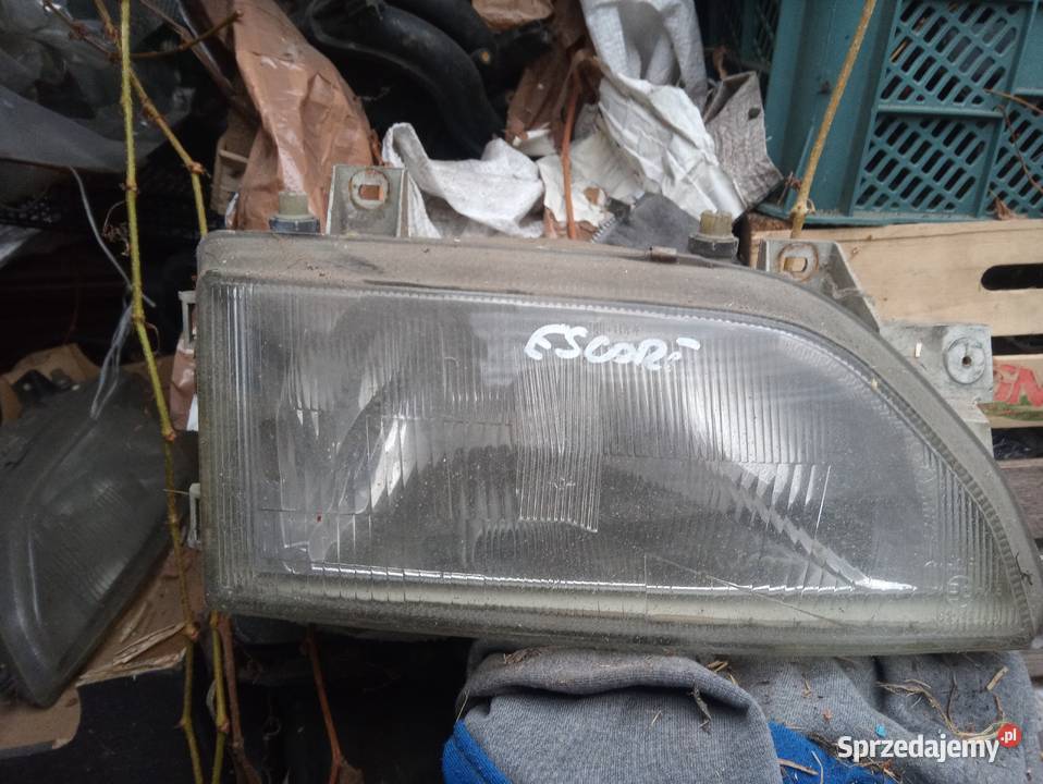 lampa prawa przednia ford Escort Sulechów