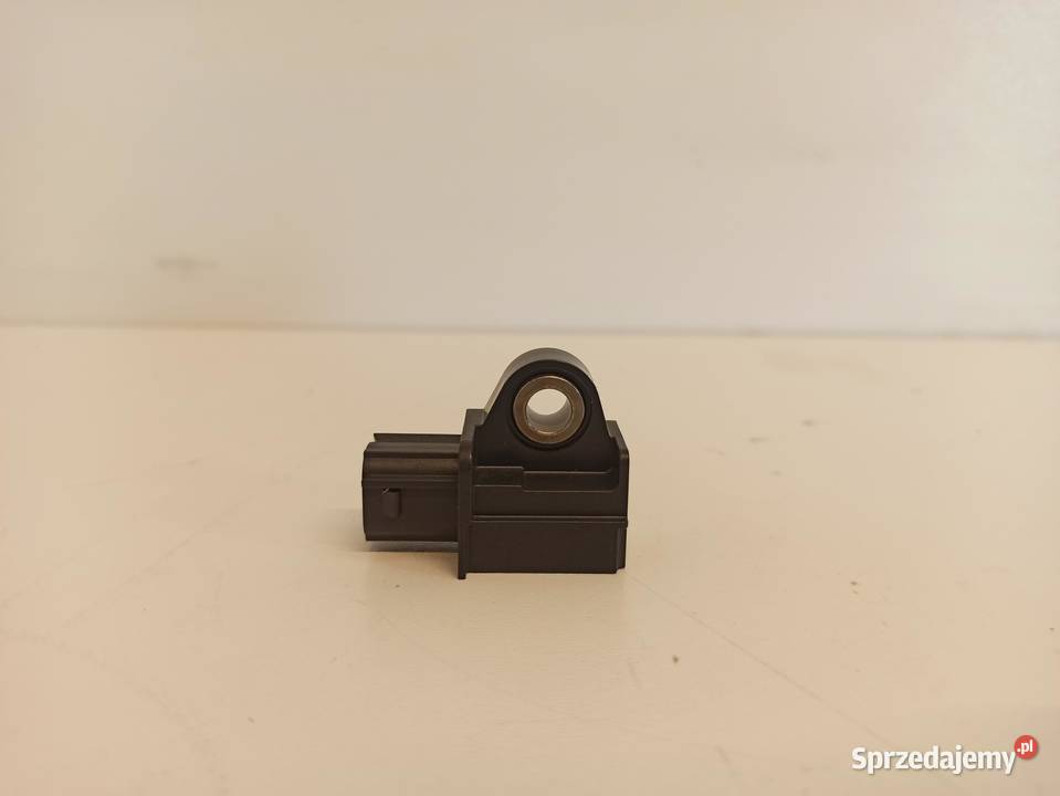 SUZUKI SWIFT MK8 CZUJNIK UDERZENIA 3893052RA0 osobowe sprzedam