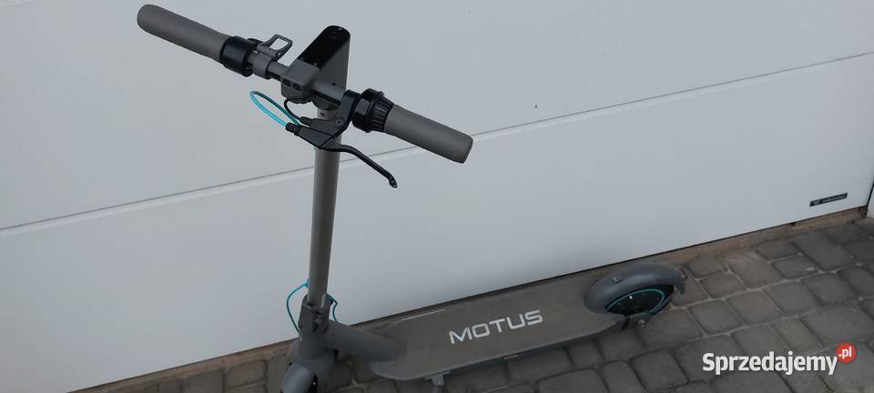 Hulajnoga Motus Scooty 10 2022r uszkodzona sprzedam
