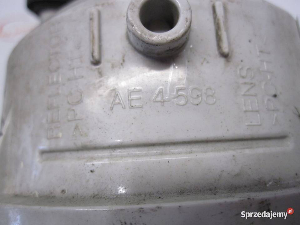 JEEP CHEROKEE III LIFT 06r halogen prawy Części samochodowe Kielce sprzedam