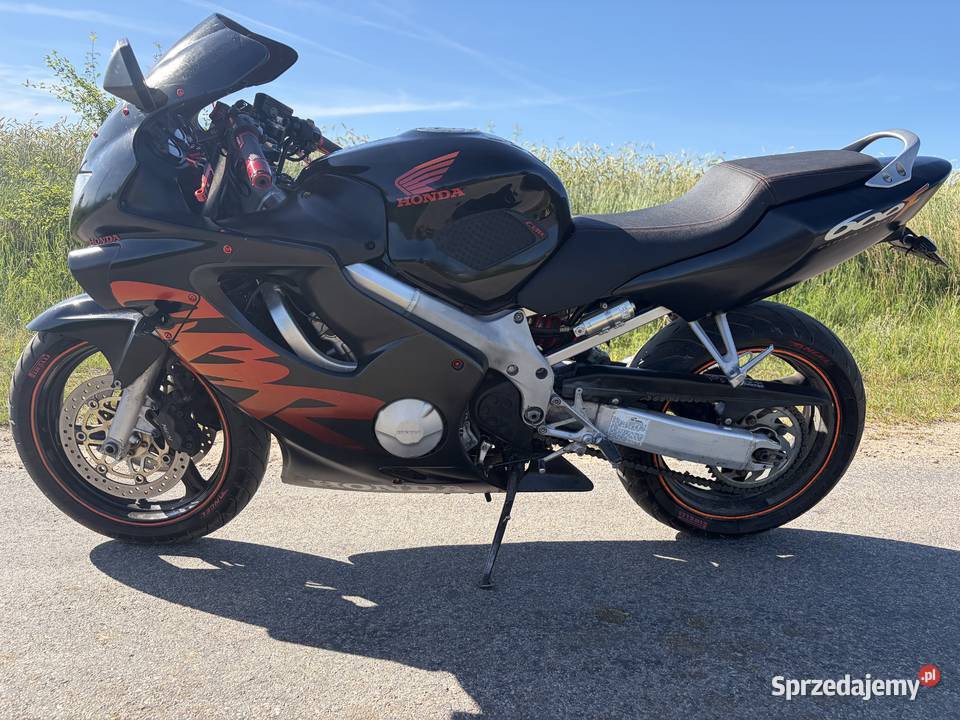 CBR F4 A2 Łapy