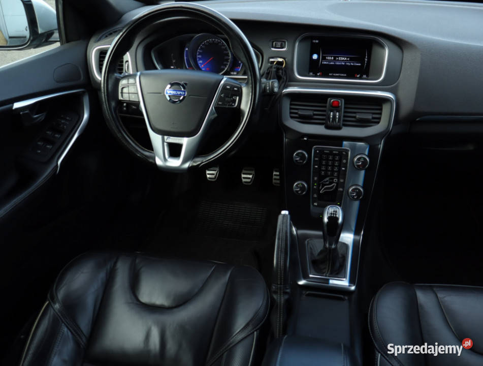 Volvo V40 20 D4 czujnik parkowania