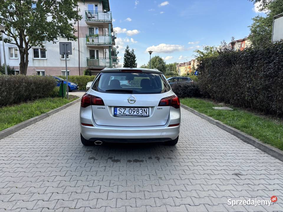 Opal Astra J 2011r 20cdti reflektory ksenonowe