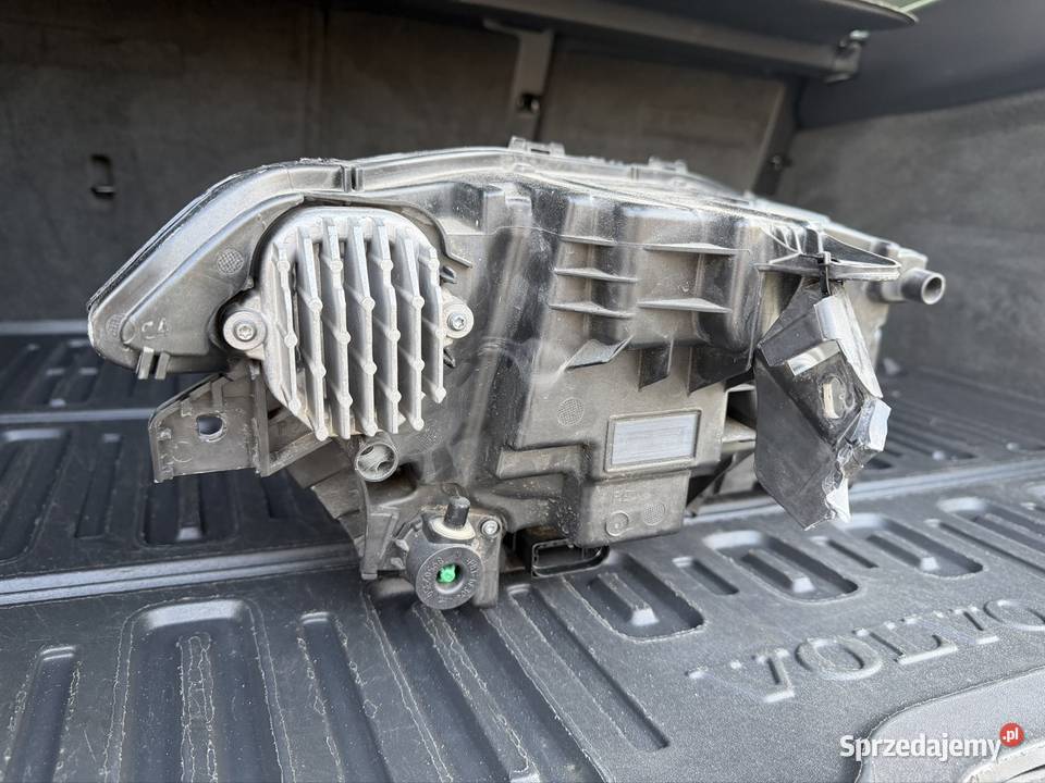 Lampa przednia lewa do Volvo XC90 Ostrów Mazowiecka