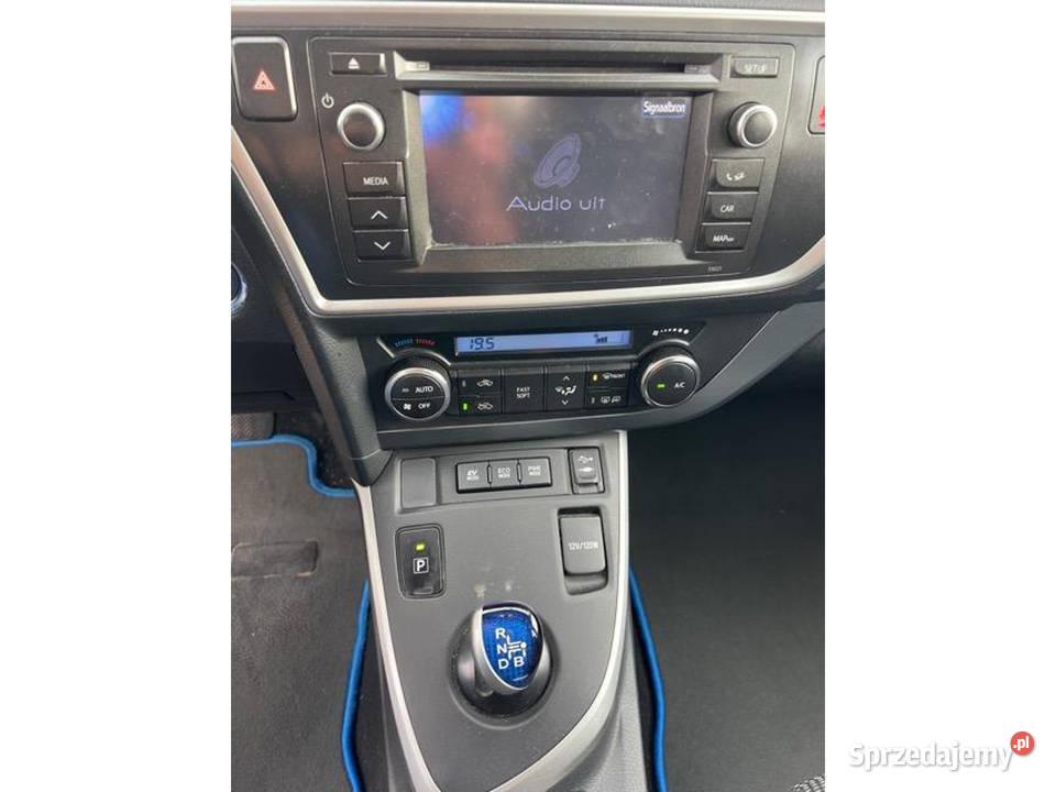 Toyota Auris Hybryda 18 zachodniopomorskie Szczecin