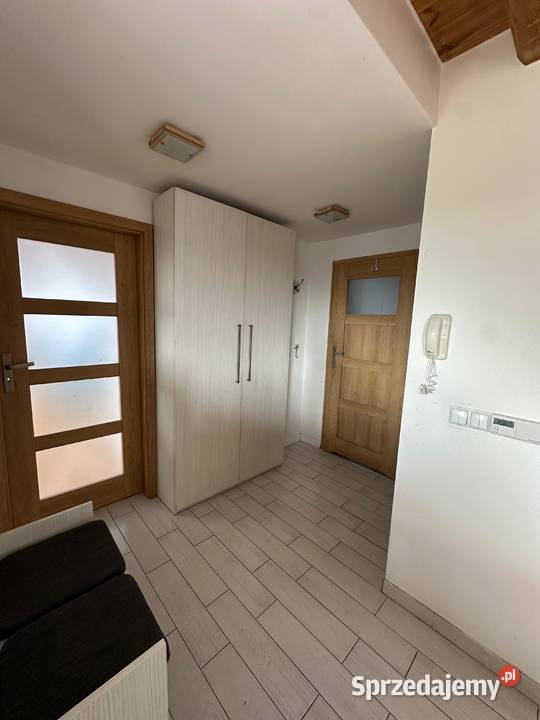 Klimatyczne mieszkanie na poddaszu 2 piętra sprzedam