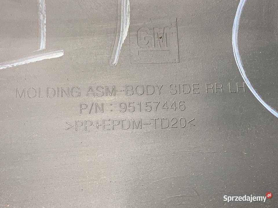 LISTWA DRZWI LEWY TYŁ OPEL MOKKA Hatchback
