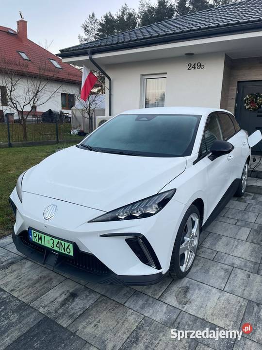 MG 4 EV Luxury 2023 7 000 CD Mielec