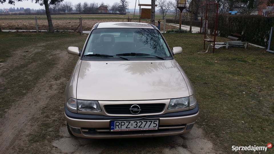 Astra F 18 16V automat nieuszkodzony Przeworsk