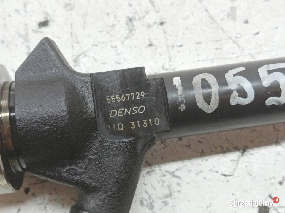 WTRYSKIWACZ 55567729 17 CDTI Opel Astra IV 2009