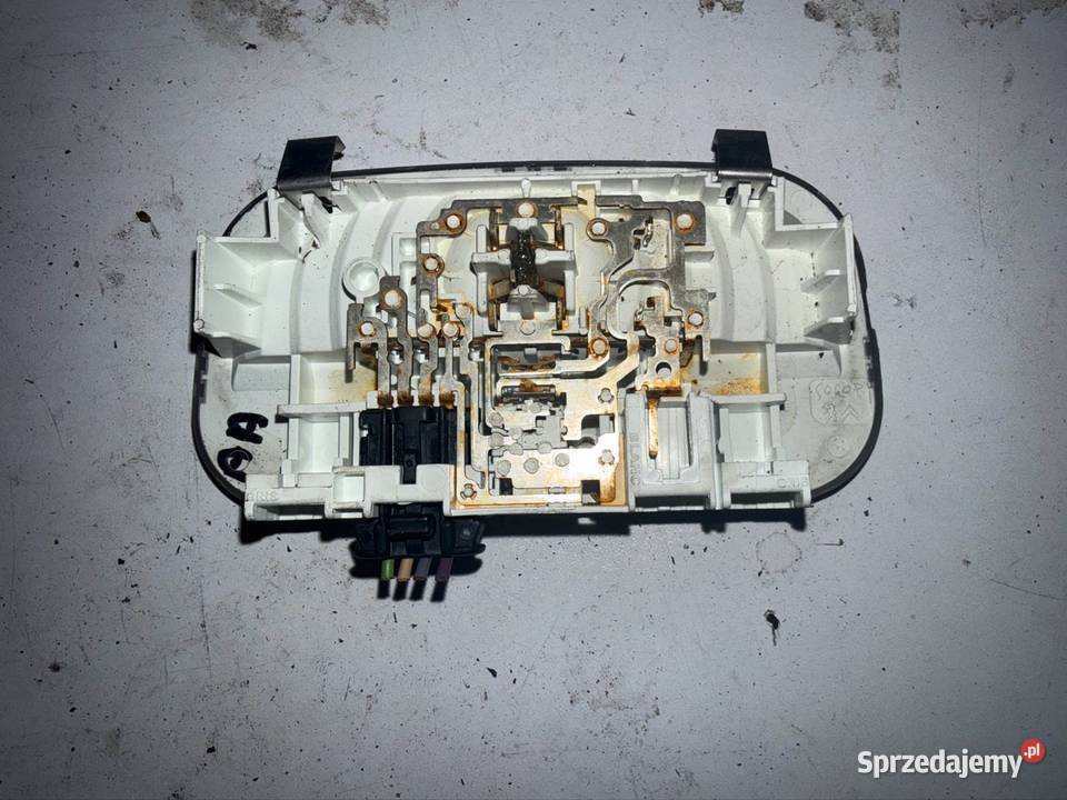Lampka wewnętrzna Citroen c3 0312 Ostrów Wielkopolski