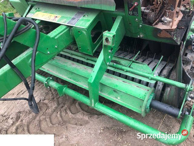John Deere V451M Podbieracz