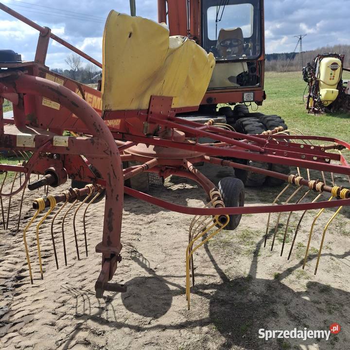 Zgrabiarka karuzelowa Zgrabiarki i przetrząsacze Radoszyce