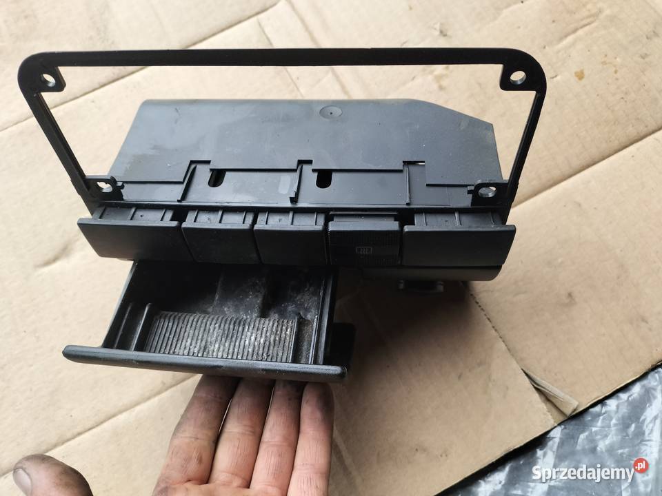 Volkswagen GOLF 3 ZAPALNICZKA POPIELNICZKA Kamień-Kolonia