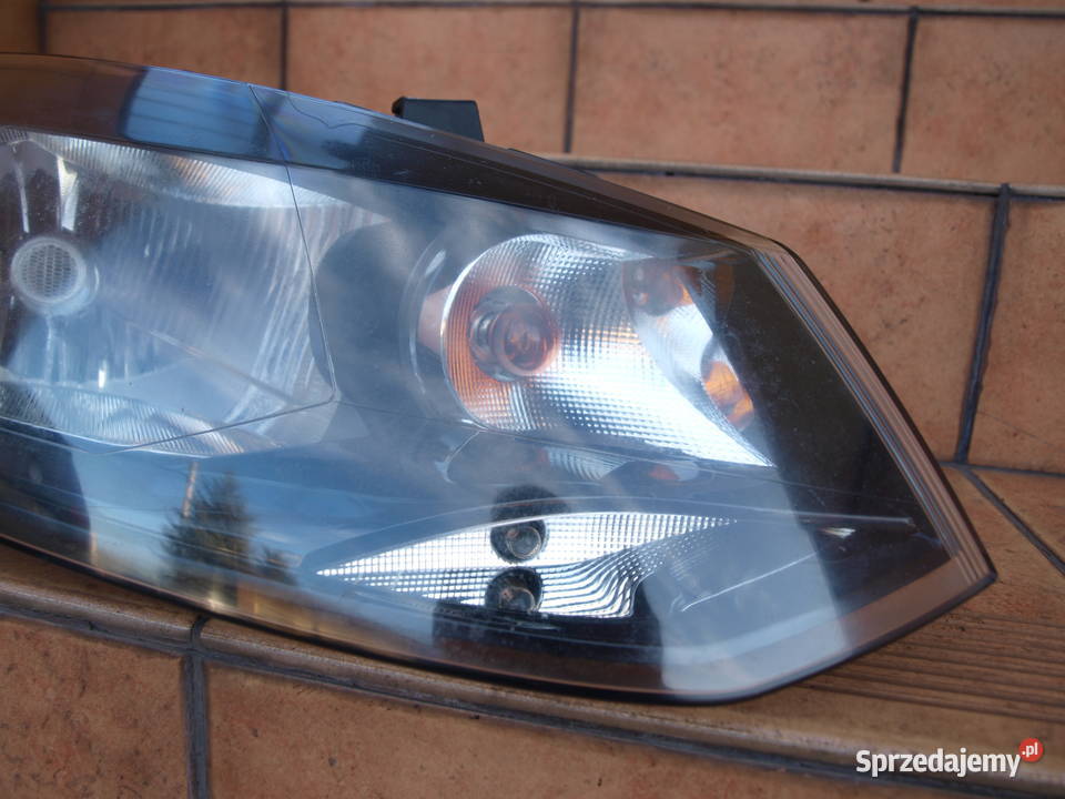 VW Polo lampa prawa przód 2009 2017r europa Kalisz