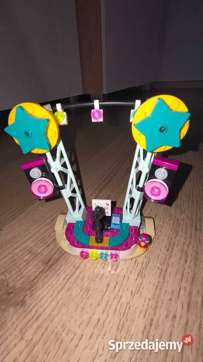 LEGO friends samochód i scena Andrei Łęczyca