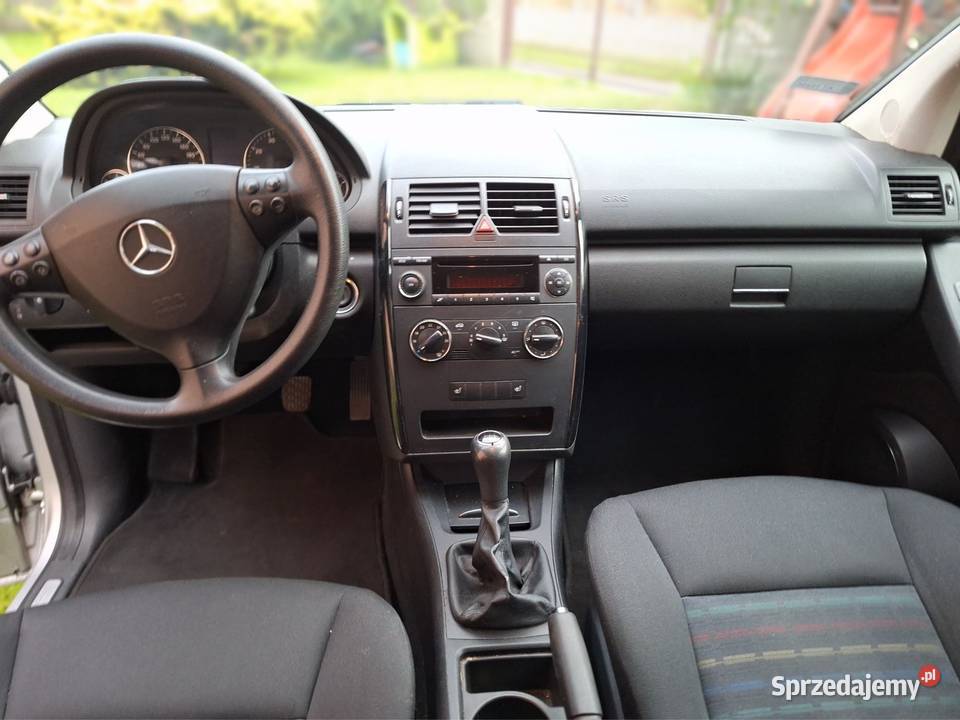 Mercedes A klasa W169 17 benzyna Poręba sprzedam