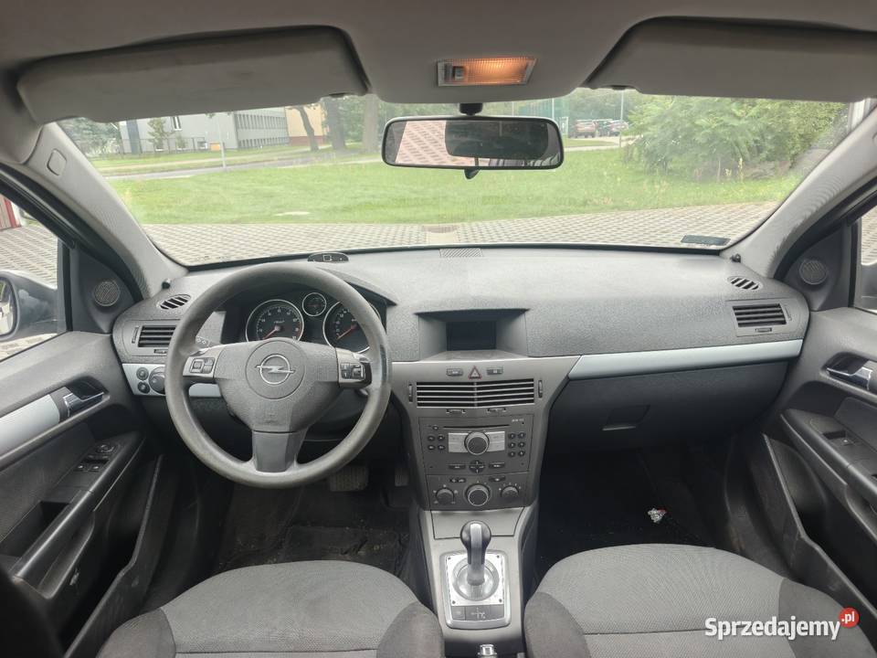 Opel Astra H kombi 16 LPG automat sprzedam