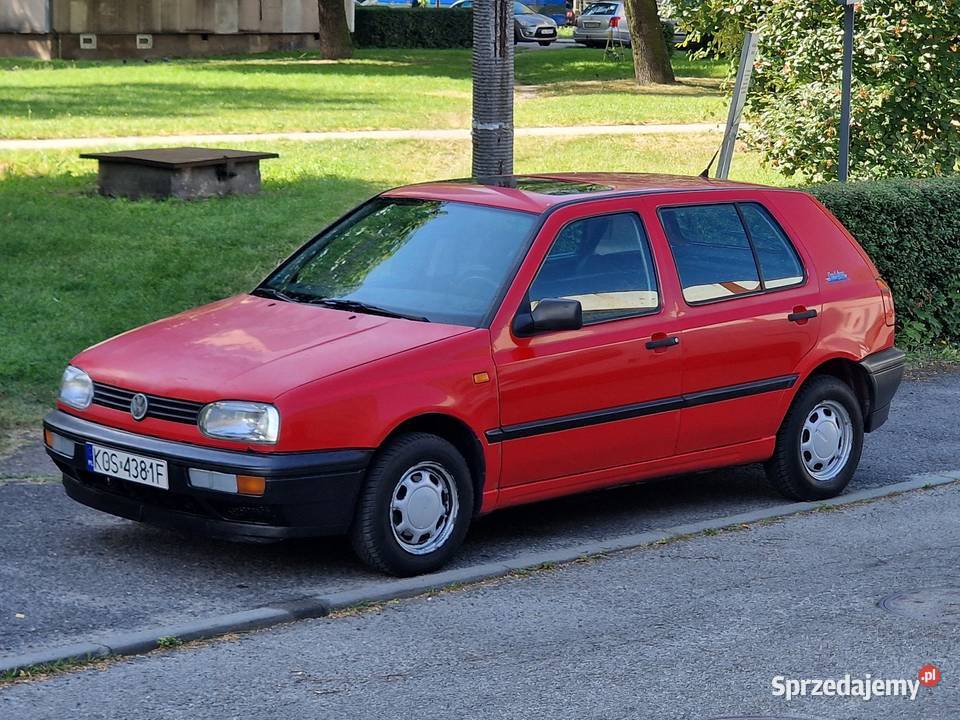 Volkswagen Golf 16 benzyna sprzedam