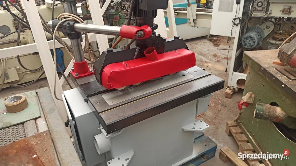 piła tarczowa z posuwem do rozpuszczania desek Kłodawa