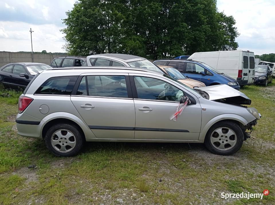 Opel Astra 17 CDTI Kombi 2005 r dawca części Szklarka Myślniewska