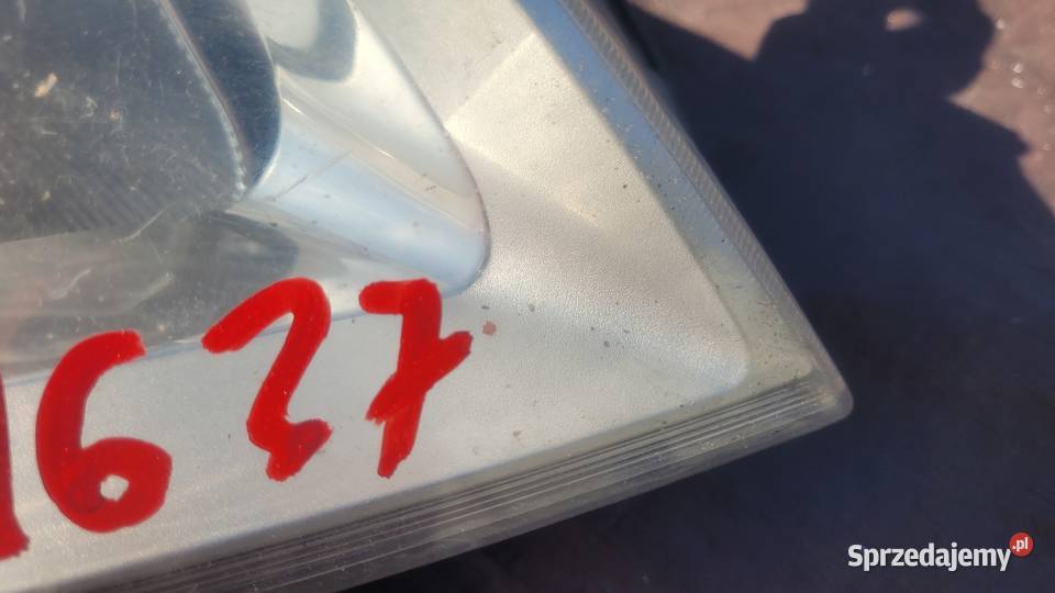 LAMPA PRAWA PRZÓD REFLEKTOR RENAULT CLIO III osobowe Lampy przeciwmgielne Lampy przeciwmgielne śląskie
