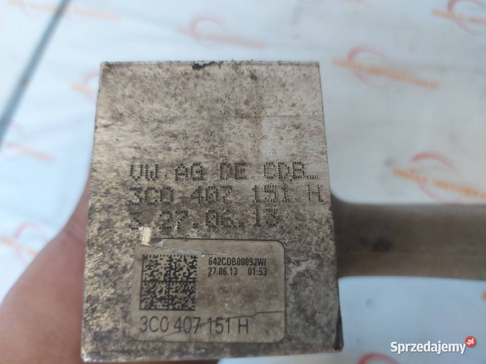 AUDI Q3 I 13r wahacz dolny prawy przód Kielce